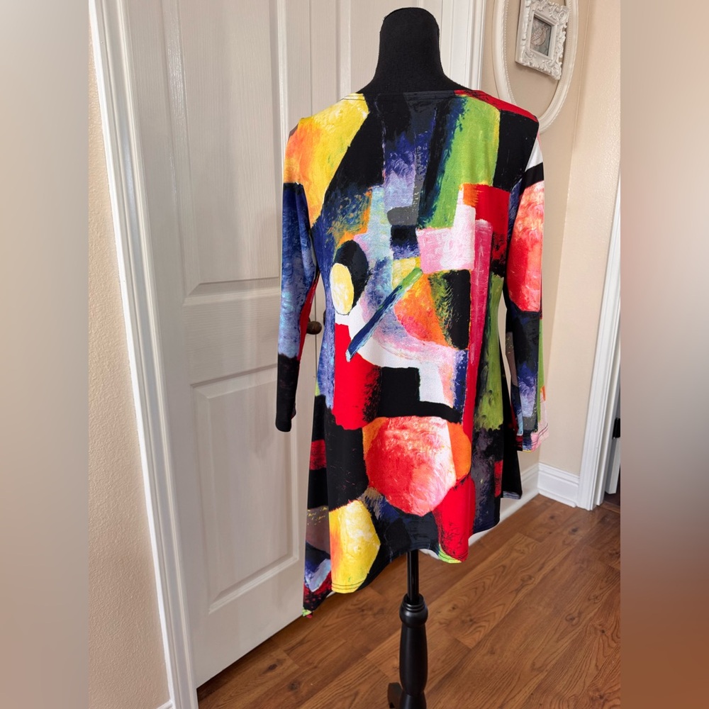 Mishca Abstract Print Tunic Top - Picture 2 of 9